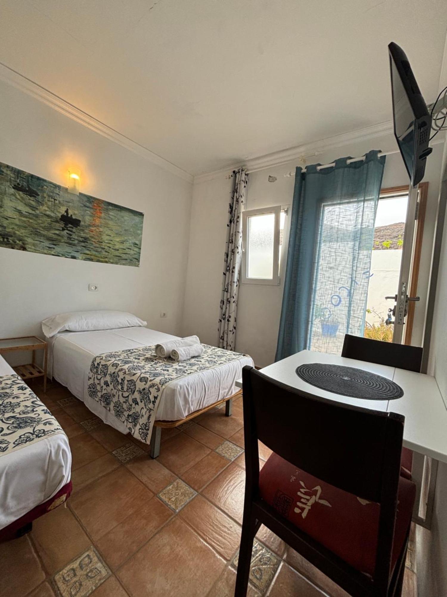 Apartamentos Y Habitaciones Villa Marina La Caleta  Exterior photo
