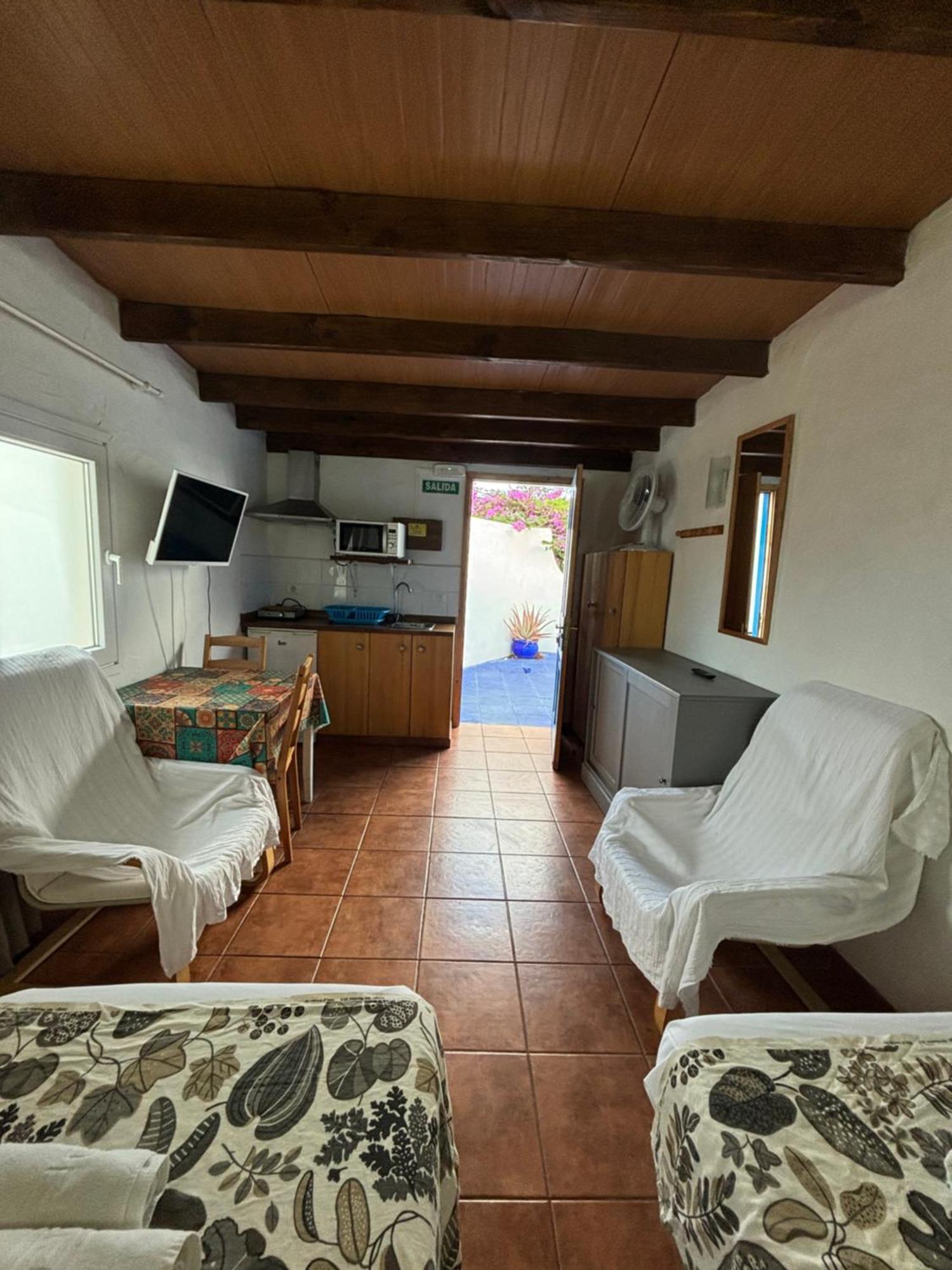 Apartamentos Y Habitaciones Villa Marina La Caleta  Exterior photo